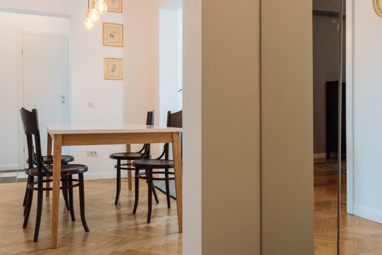Brezoianu Spacious Flat Bucarest Esterno foto